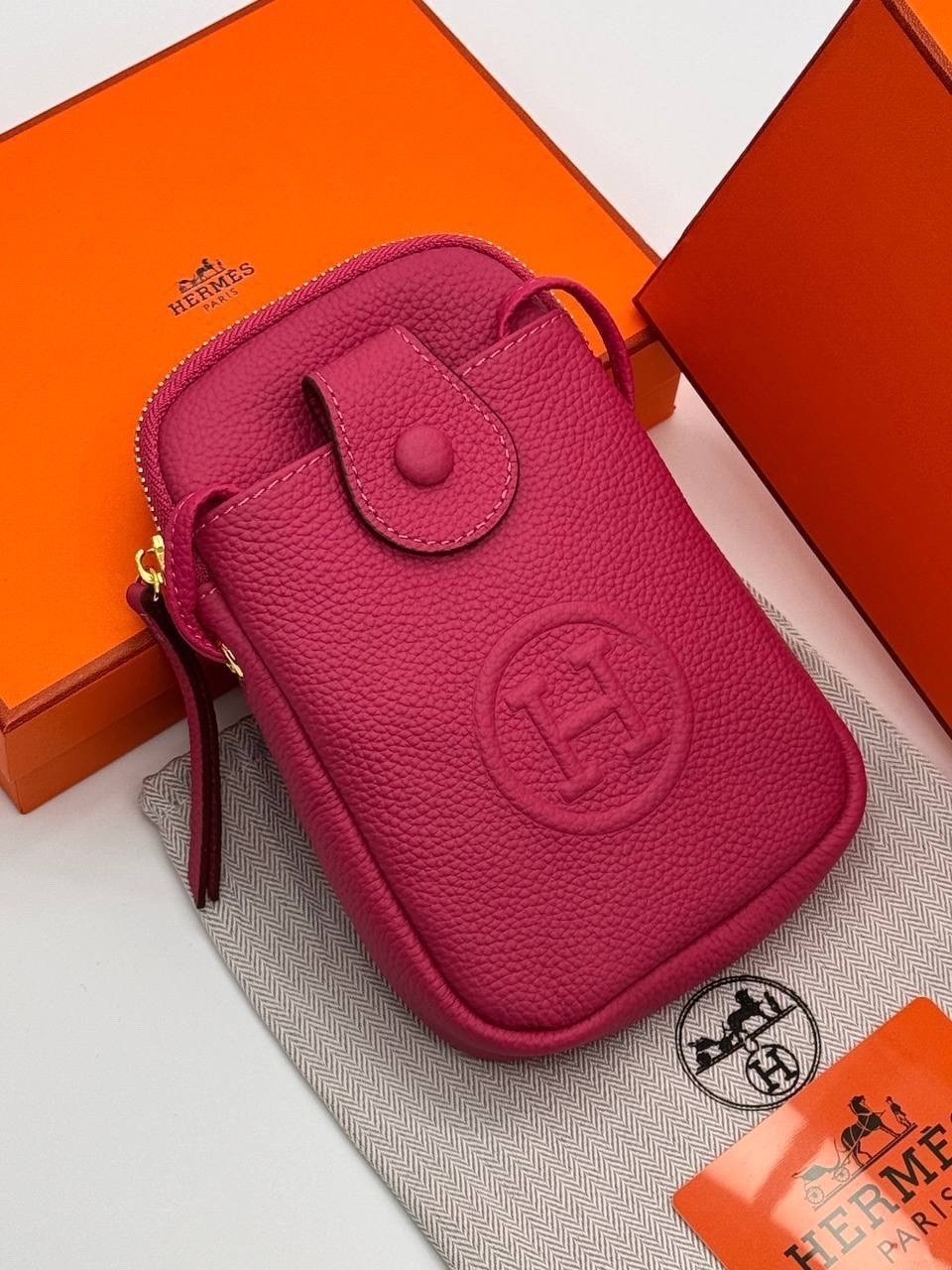 женская сумочка для телефона в стиле hermes кожа натуральная,женская сумочка для телефона в стиле hermes,hermes сумка для телефона кошелек,сумка под телефон hermes натуральная кожа чёрная,сумка для те