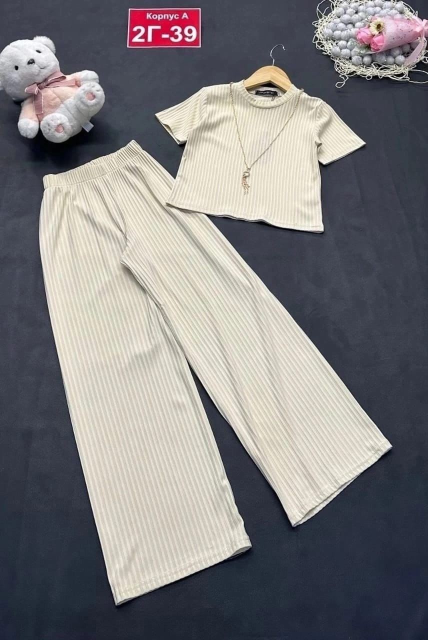 комплект двойка,стильные костюмы,костюм молочный,трикотажный костюм,костюм для девушек
