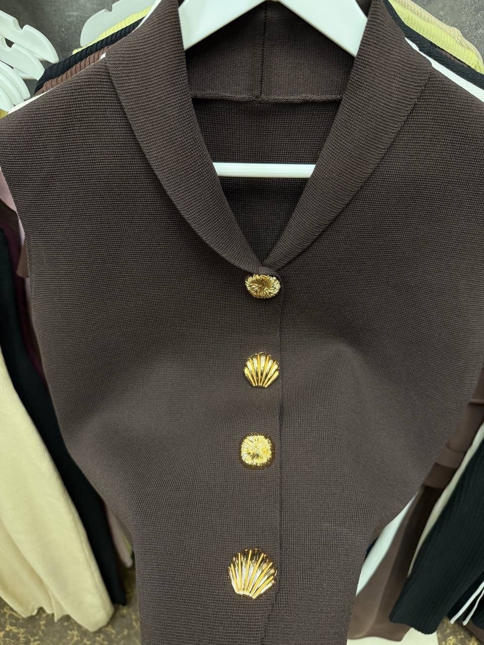 вязаные жилеты,жилетка женская,трикотажный жилет,жилет женский,вязаные жилеты женские