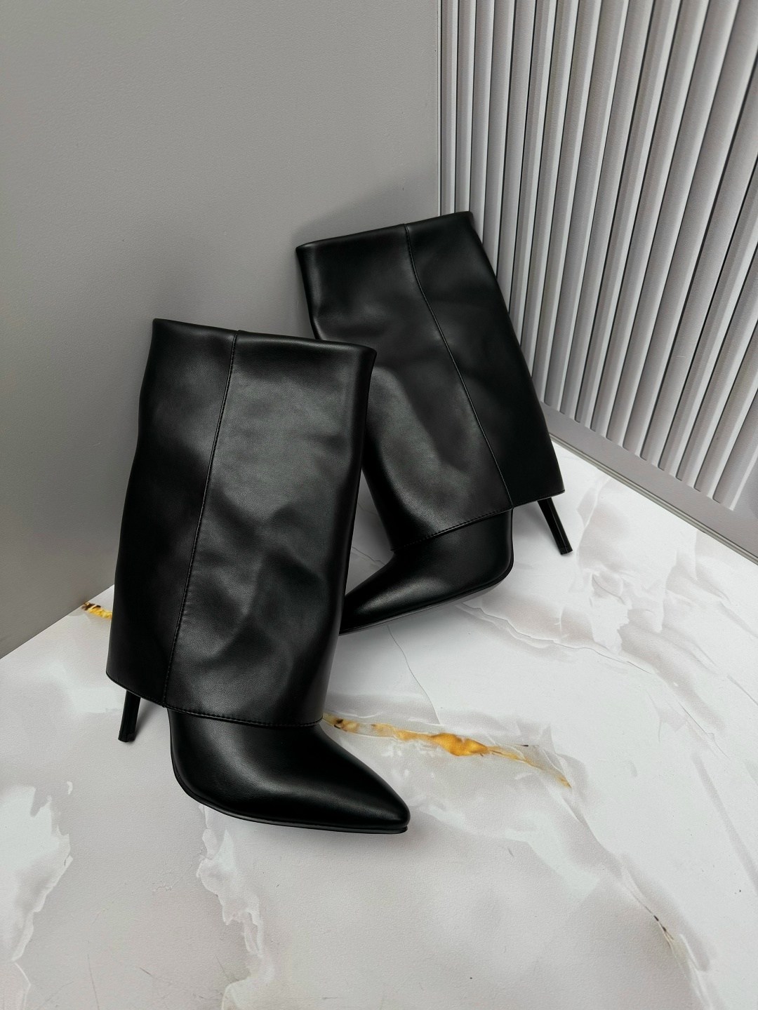 сапоги трубы на каблуке,сапоги на каблуке,сапоги трубы,,сапоги на шпильке