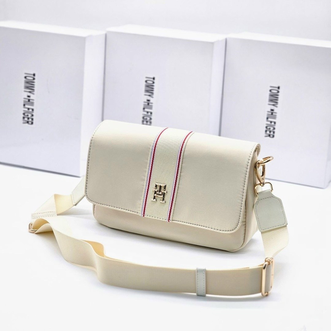 сумка через плечо tommy hilfiger,сумка tommy hilfiger,сумка кросс боди томми хилфигер,сумка tommy hilfiger женская,сумка через плечо tommy hilfiger distinct, бежевая