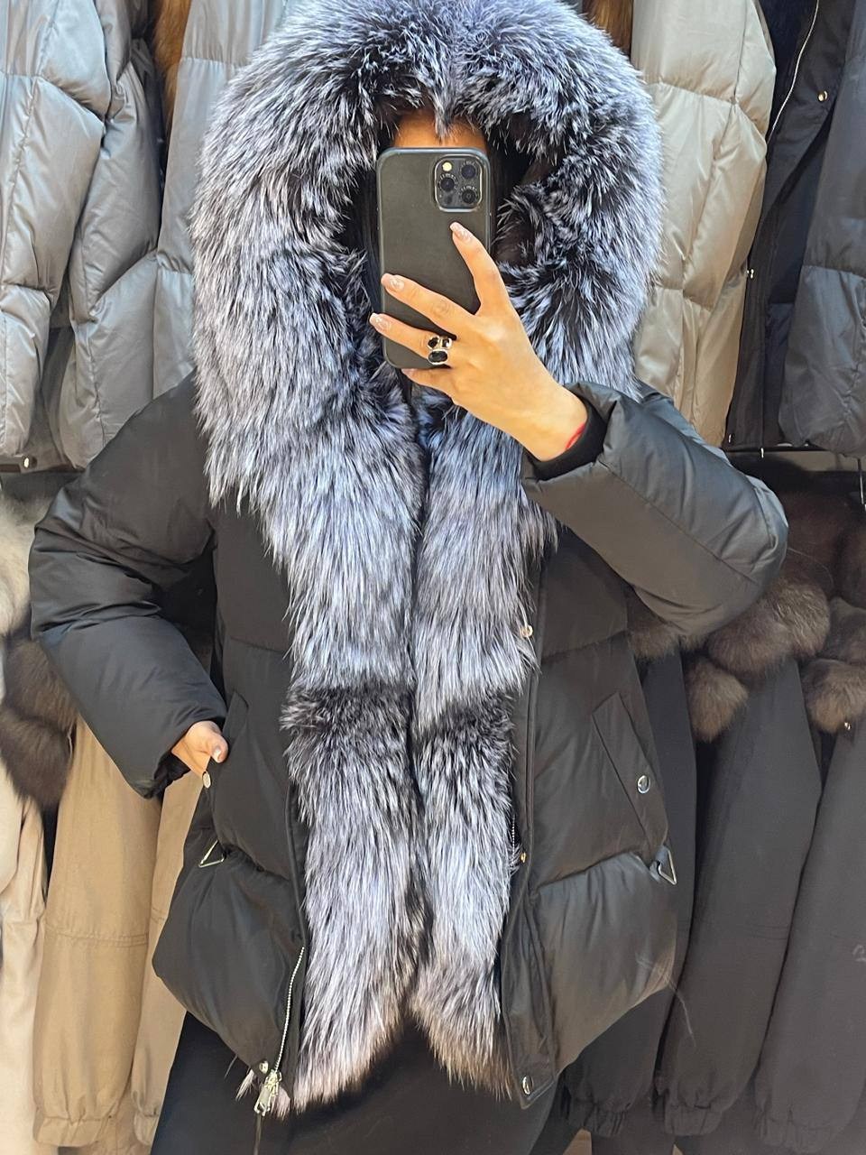 пуховик с натуральным мехом чернобурки,пуховик с чернобуркой,женский пуховик,пуховик с натуральным мехом,пуховик с мехом