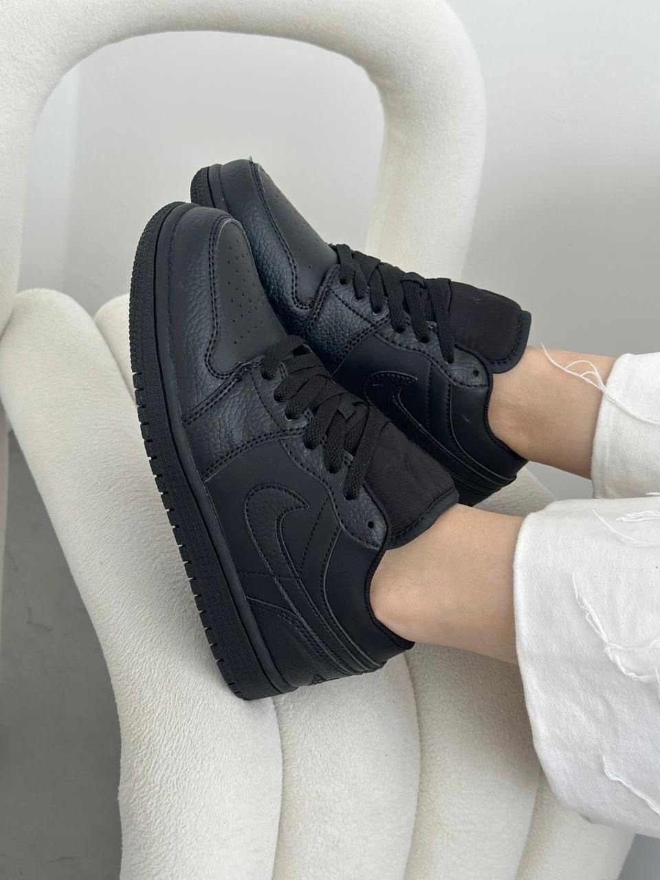 air jordan 1 low triple black,jordan 1 low triple black,кроссовки,nike air jordan 1 low,черные кроссовки