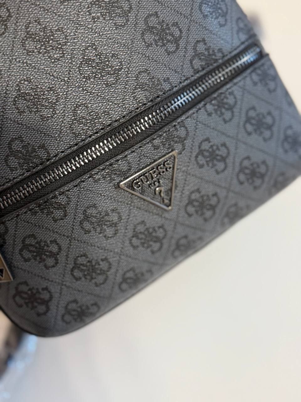 рюкзак guess,рюкзак женский guess,guess рюкзак серый,рюкзак женский guess hwsg6994330 антрацит,рюкзак guess черный