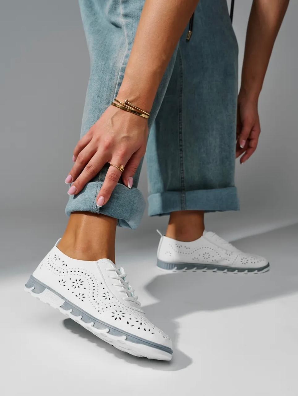 ,кеды женски,мокасины с перфорацией,кроссовки женскиe,кроссовки с перфорацией