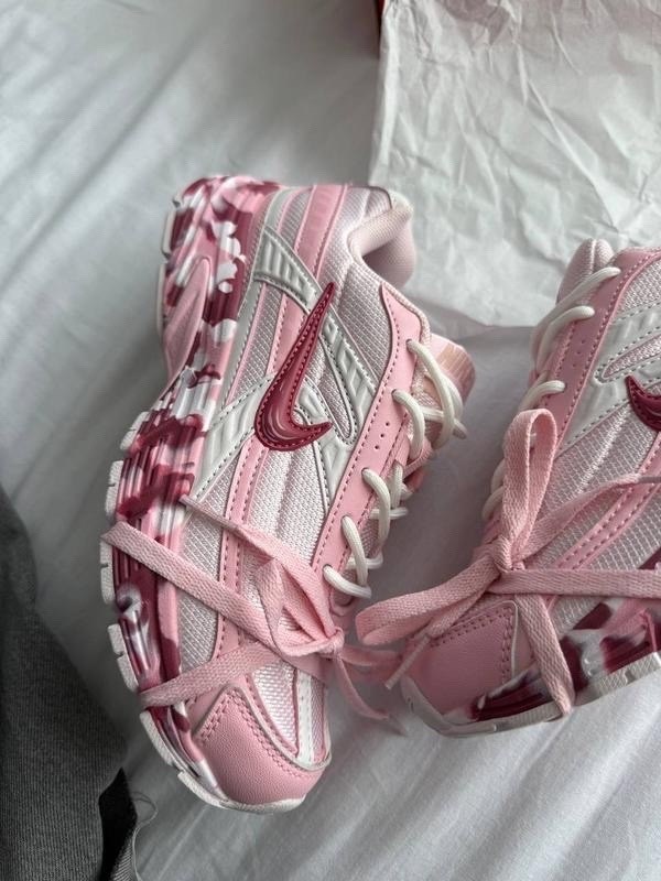 женские кроссовки nike initiator "pink",кроссовки для женщин nike initiator pink,кроссовки nike initiator pink,кроссовки nike initiator pink y2k custom,кроссовки nike initiator розовые