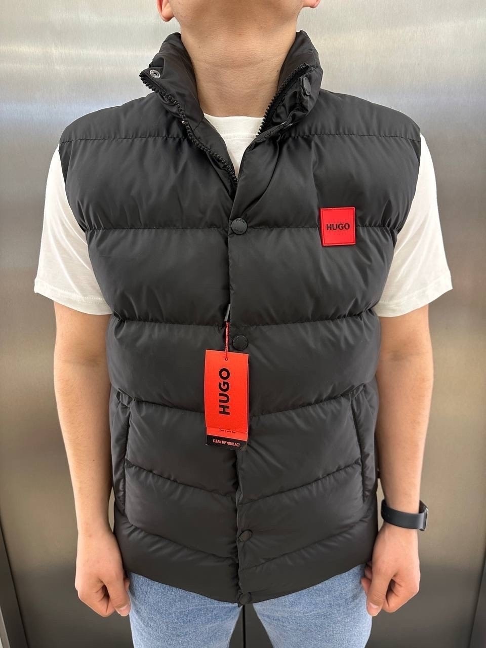 мужские жилетки,жилет мужской,жилетка хуго босс мужская,жилет хуго босс,жилет утепленный мужской