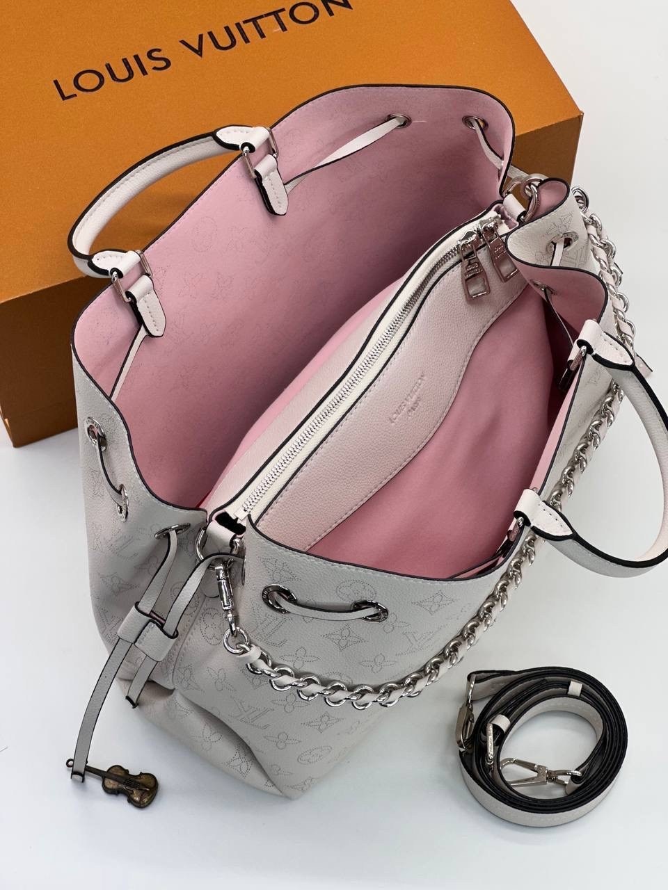 louis vuitton женская сумка,сумка луи виттон белая,сумка,луи виттон сумка,cумка louis vuitton