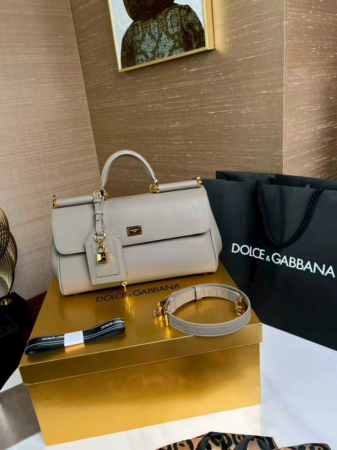 чёрная женская сумка my sicily dolce & gabbana,сумка dolce&gabbana,сумка дольче габбана,сумка дольче габбана сицилия,dolce & gabbana сумка sicily среднего размера черный