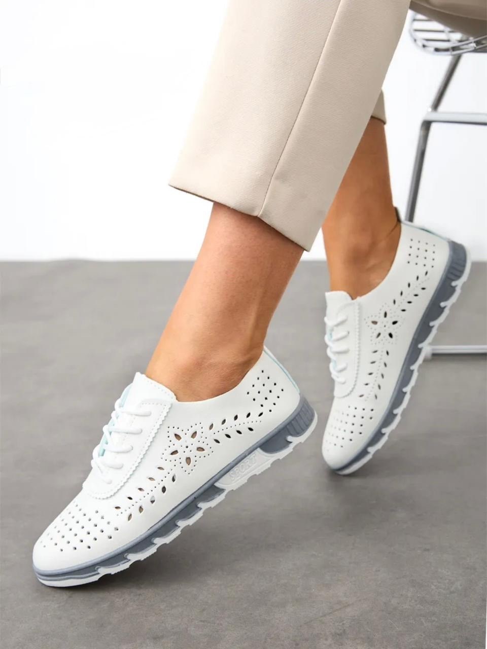 кеды с перфорацией,,кеды женские летние,летние ботинки женские с перфорацией на шнуровке,мокасины с перфорацией