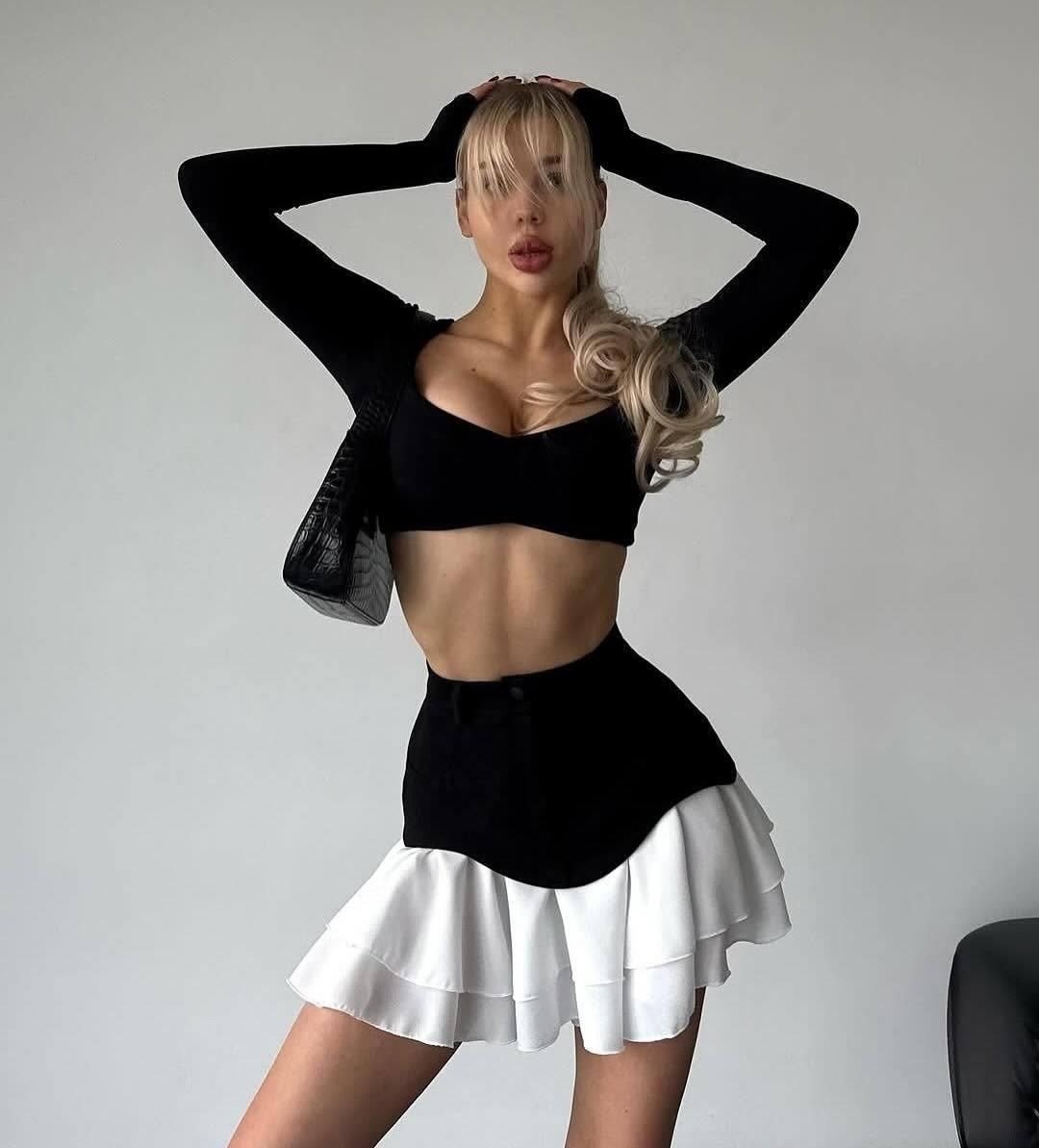 мини юбка,мини юбка девушка,женская мини юбка,бежевая юбка,юбка