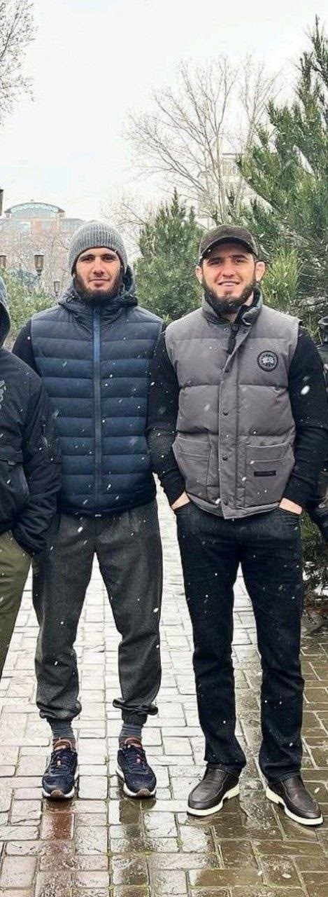 ислам рамазанович махачев,ислам махачев,хабиб нурмагомедов и ислам махачев,хабиб нурмагомедов,ислам махачев и братья хабиба