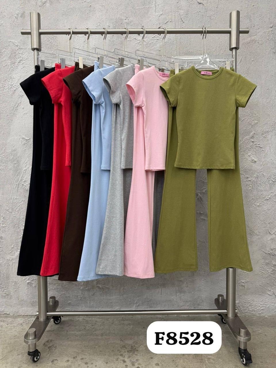 брючный костюм,спортивные костюм,женские костюмы,костюм брюки клеш и топ,костюм топ и брюки