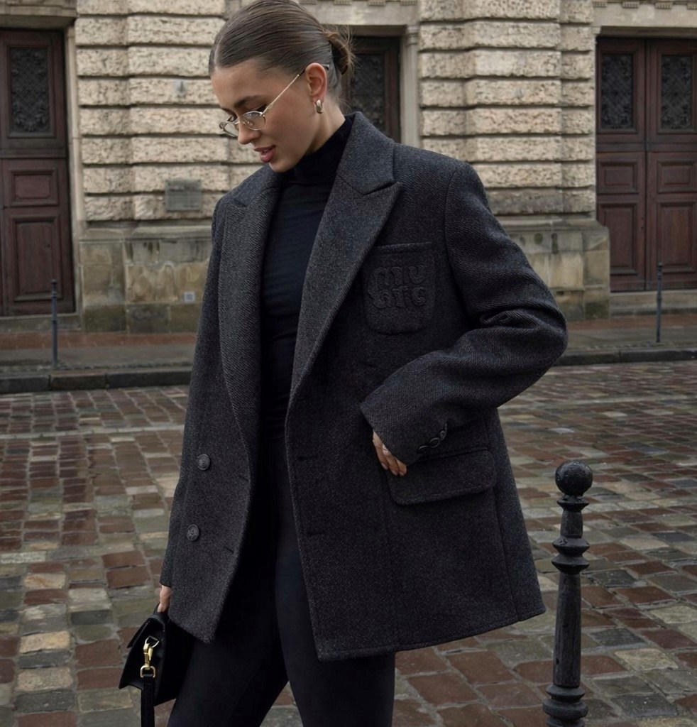 пальто модное,шерстяное пальто,полупальто,пальто женское шерстяное,темно-серое пальто-пиджак с утепленным жилетом