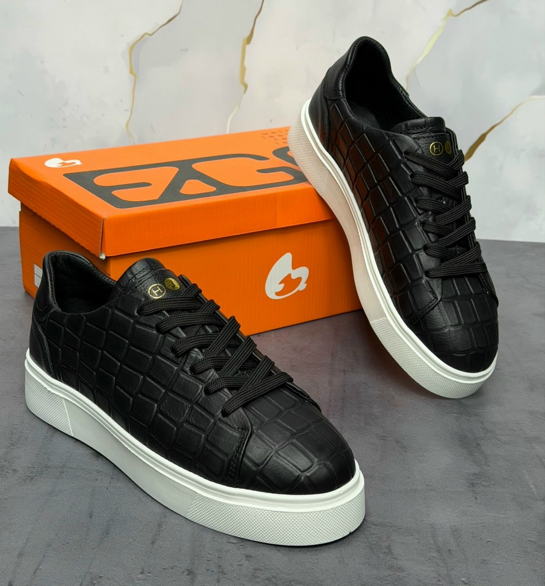 ,кеды адидас мужские черные с белой подошвой,мужская ,обуви,мужские кроссовки