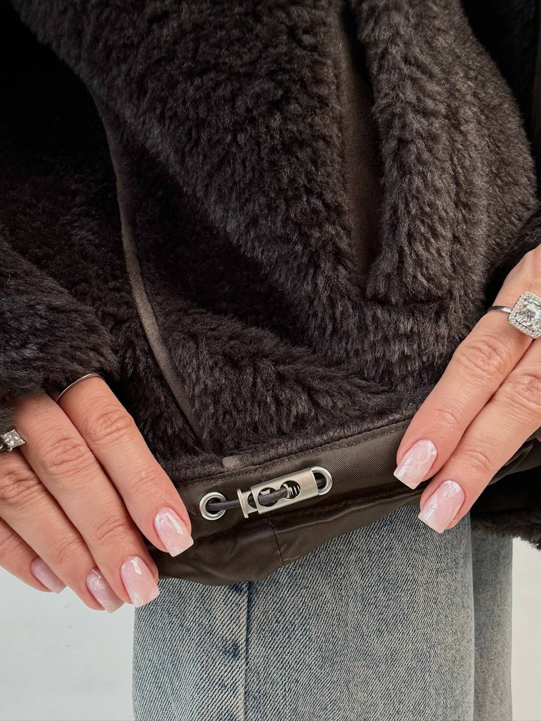 куртка-пуховик из натуральной замши,шуба искусственная,куртка-пуховик из натуральной замши (коричневый) для женщин,куртка-пуховик из натуральной замши 31373 (коричневый),куртка бомбер из норки со стой