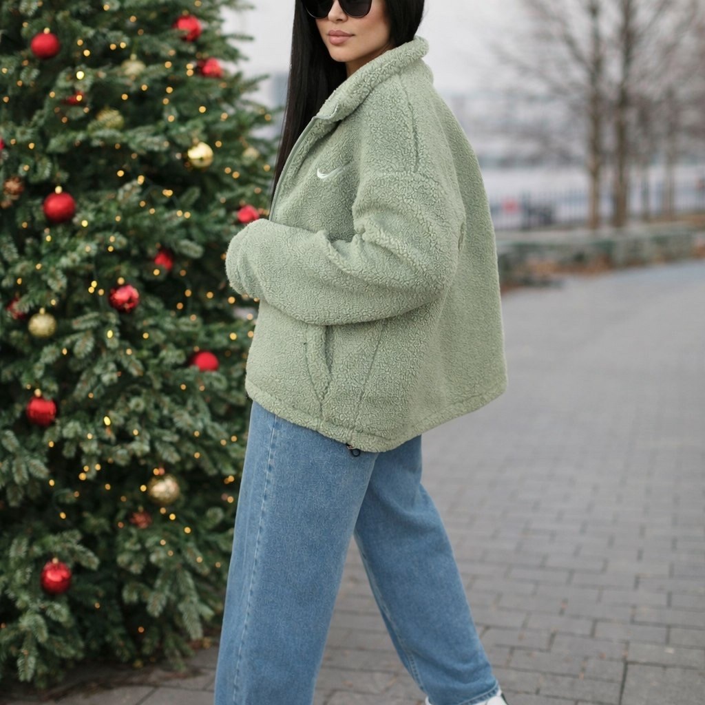 широкие джинсы,куртка женская,модные джинсы,джинсы женские,куртка меховая