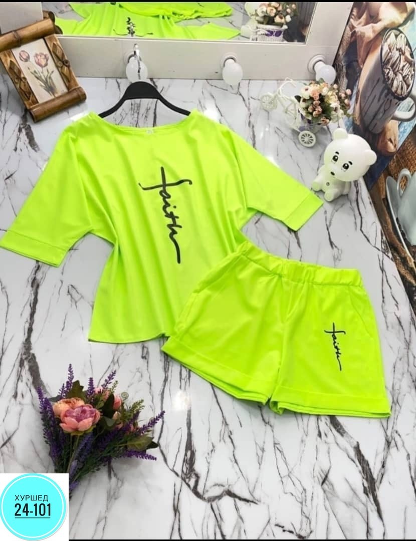 женские костюмы,летние костюмы,женские летние костюмы,спортивные костюмы женские,женский костюм с шортами
