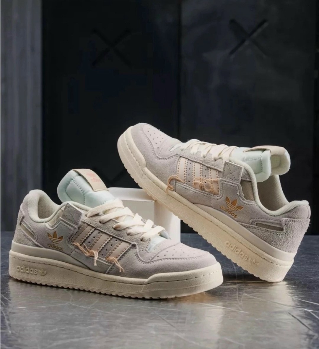 женские кроссовки adidas,adidas forum low 84 бежевый лайт,,кроссовки adidas,кроссовки замша