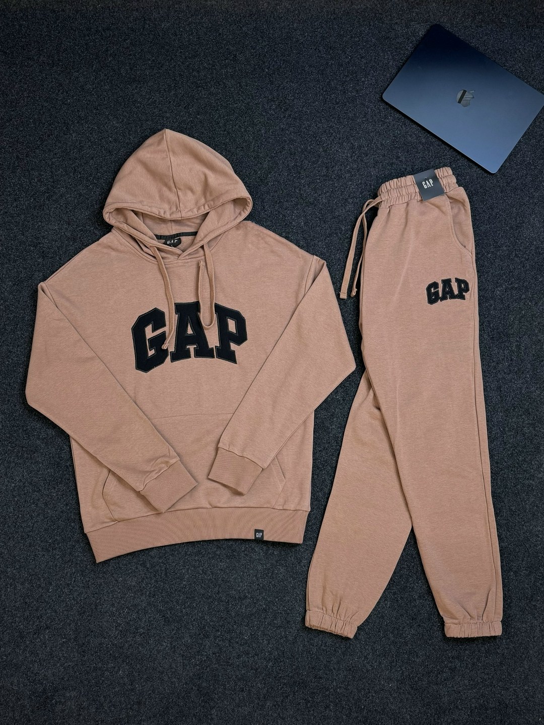 спортивный костюм gap,костюм спортивный мужской,спортивные костюмы для мужчин,костюм спортивный,костюм с худи