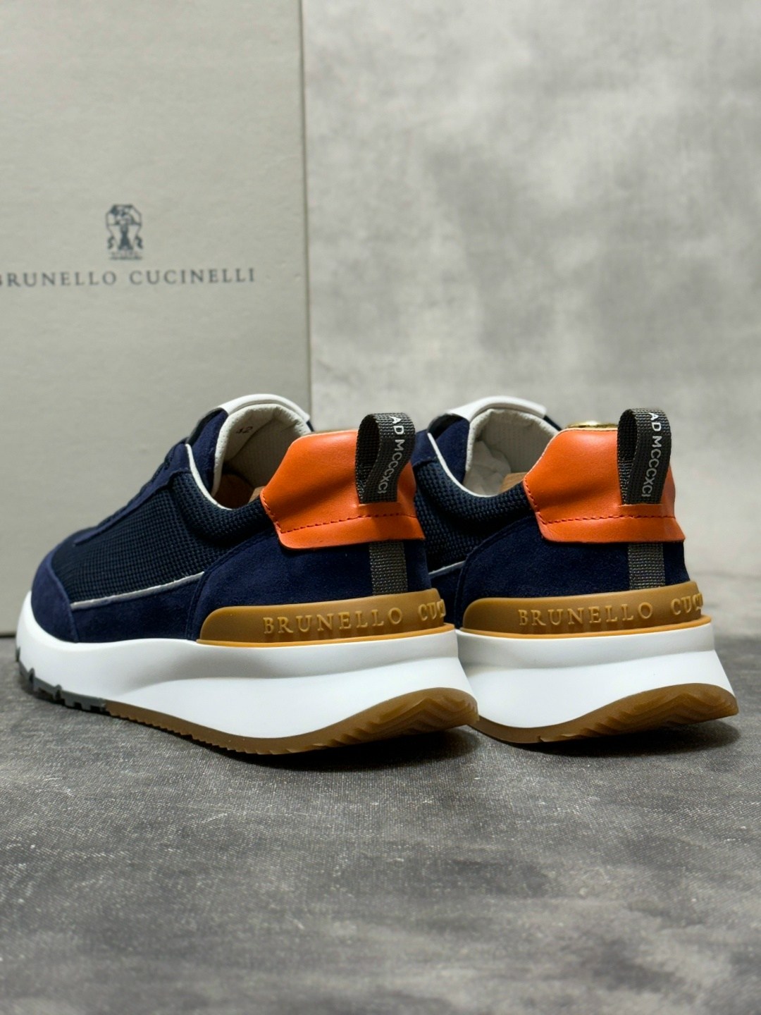 ,мужская  кроссовки,мужские кроссовки,повседневные кроссовки,кроссовки брендовые