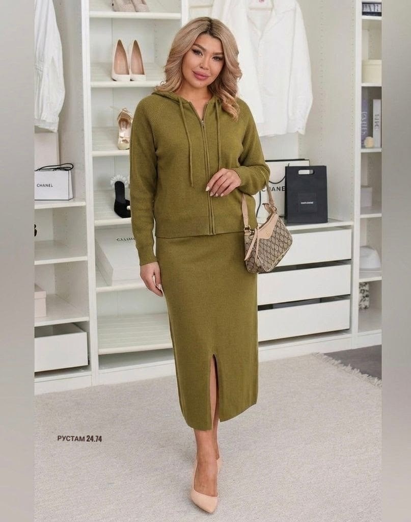 трикотажные костюмы,женский трикотажный костюм,костюм трикотажный с юбкой,модный вязаный женский костюм с юбкой миди и кофтой под горло,костюм с юбкой