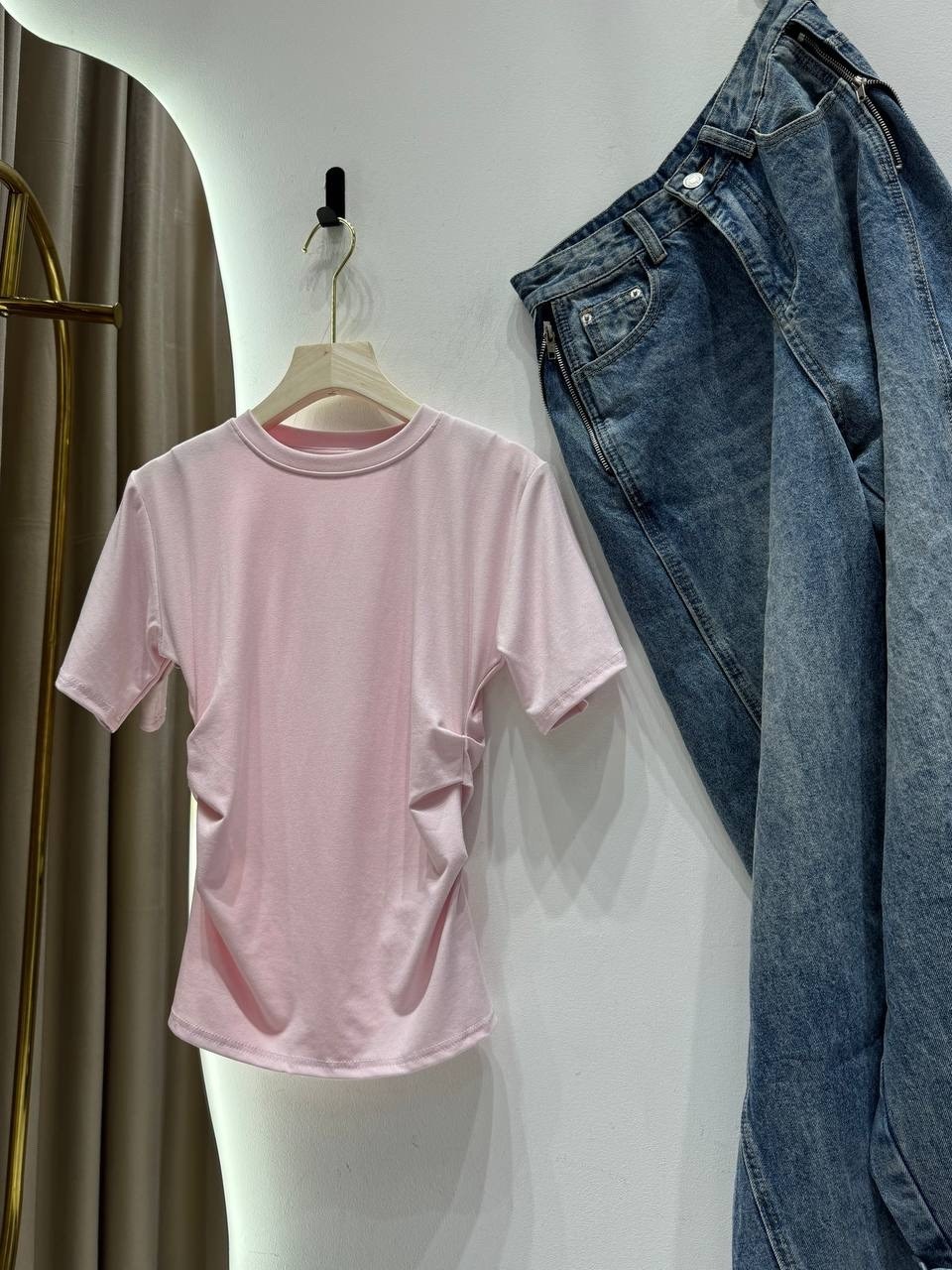 футболка женская,красная футболка женская,мода стиль,футболка базовая женская,базовая футболка