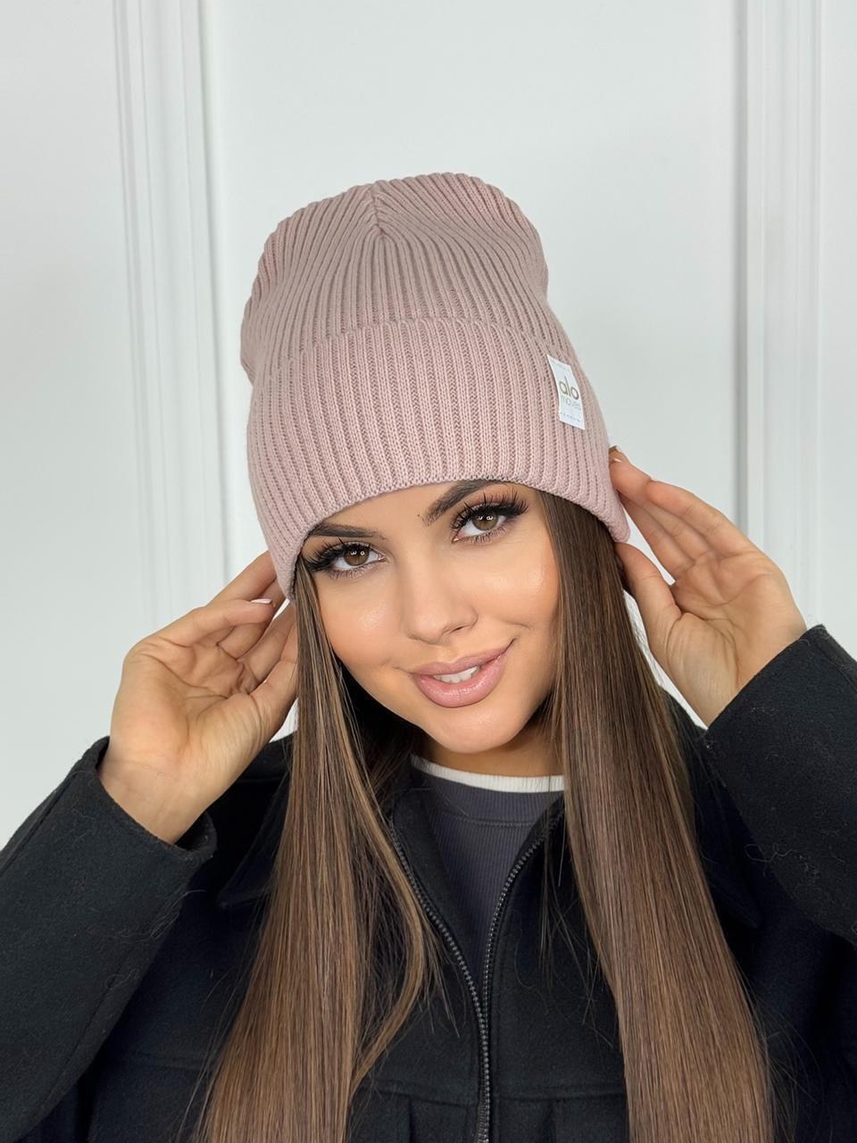 женская вязаная шапка,шапка женская с отворотом,шапка,шапка женская,белая вязаная шапка