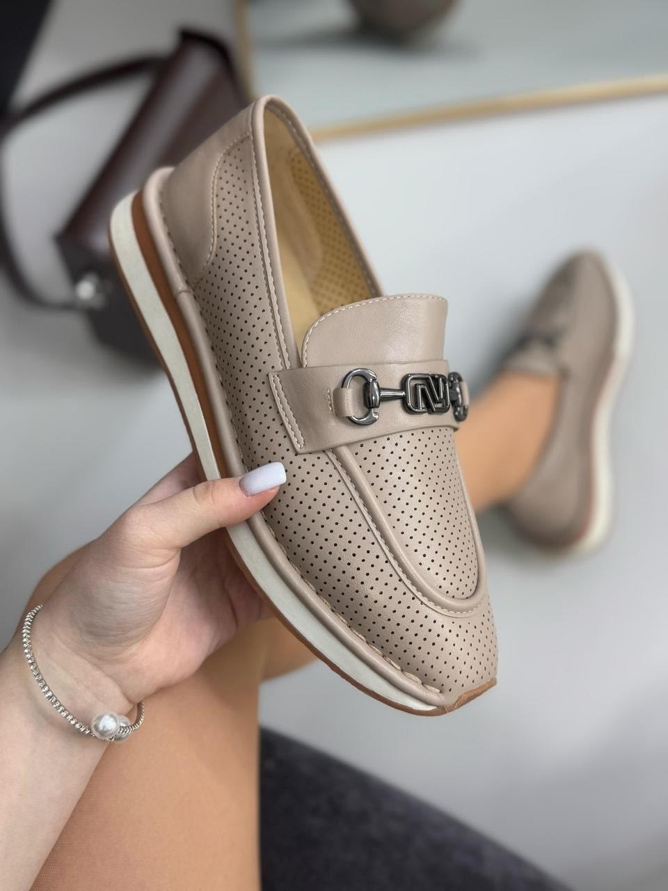 ,лоферы женские,туфли женские,лоферы с перфорацией,женская