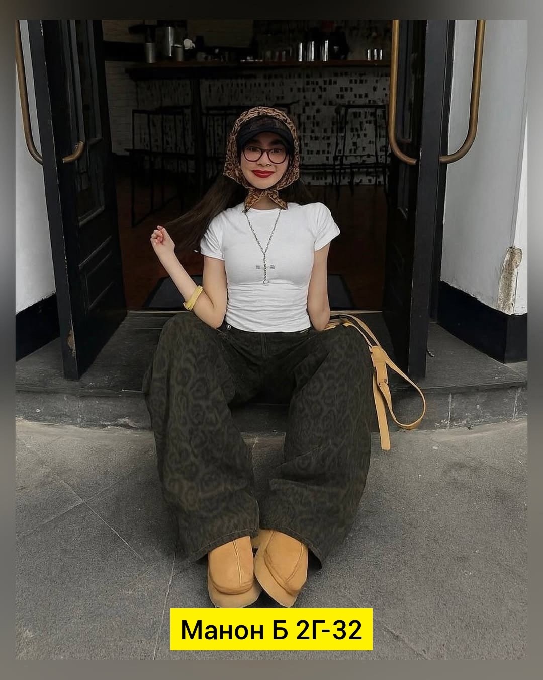 брюки с широкими штанинами,джинсы женские широкие,джинсовые широкие брюки,джинсы женские с широкими штанинами,женские джинсы с высокой талией