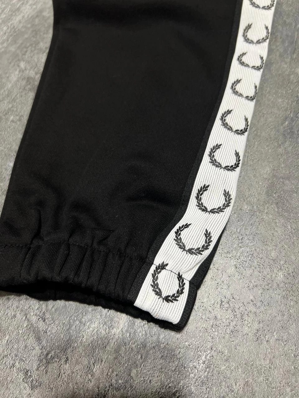 штаны gucci мужские спортивные летние,повседневные брюки gucci,штаны гуччи мужские,штаны гуччи,брюки gucci