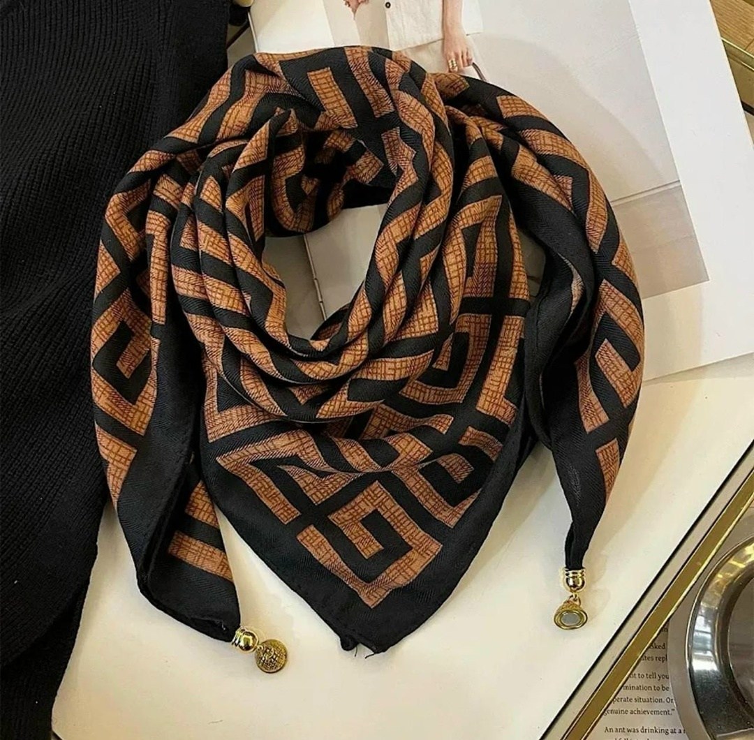 платки шелк фенди,шарф женские,шарфы и платки,шелковый шарф,шарф