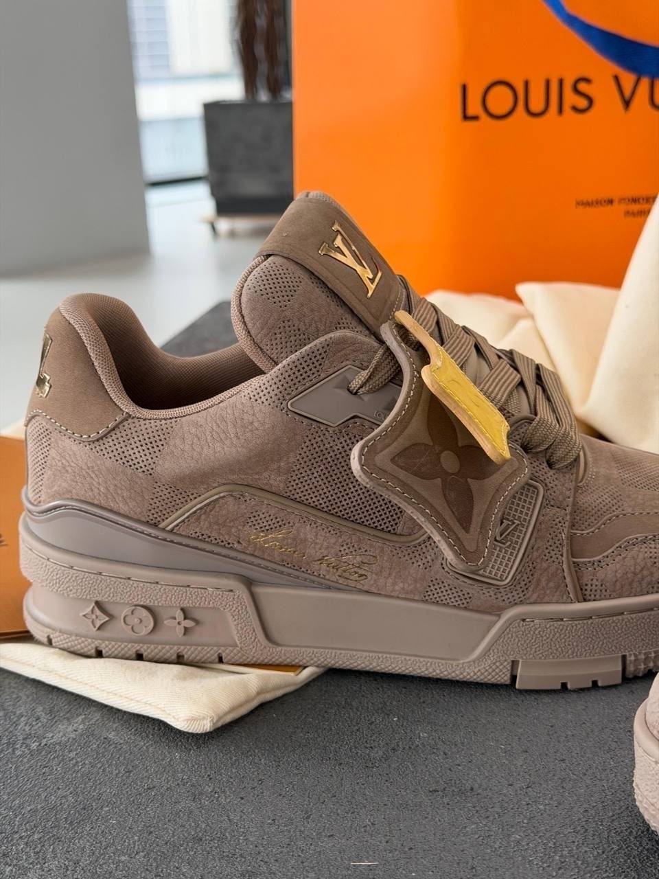 кроссовки louis vuitton мужские,louis vuitton кроссовки,кроссовки louis vuitton trainer,,мужские кожаные кроссовки louis vuitton trainer серые