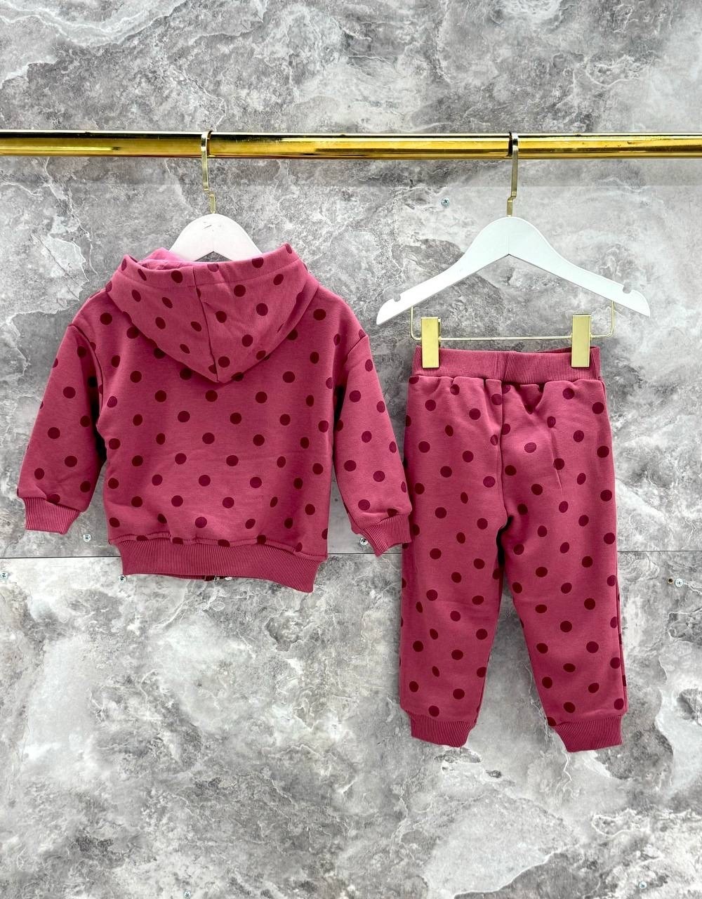 детский костюм с принтом,детский спортивный костюм gap,спортивный костюм на девочку,спортивный костюм gap,детский костюм с капюшоном