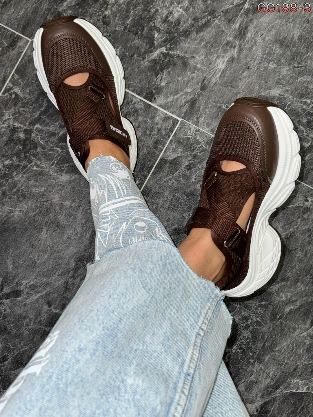 ,кроссовки женские,женские модные кроссовки,повседневные кроссовки,спортивная