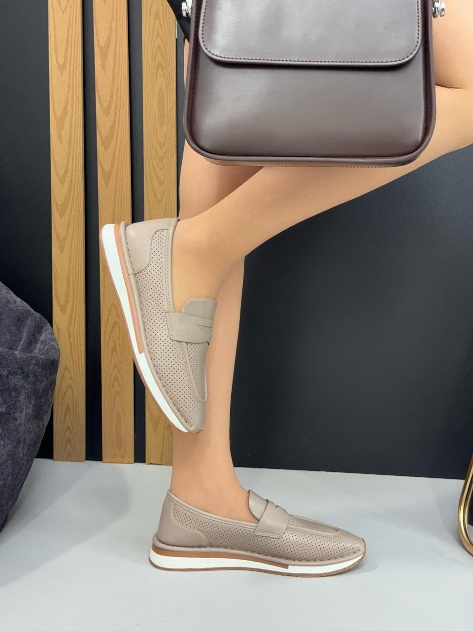 ,лоферы женские,туфли женские,лоферы с перфорацией,женская