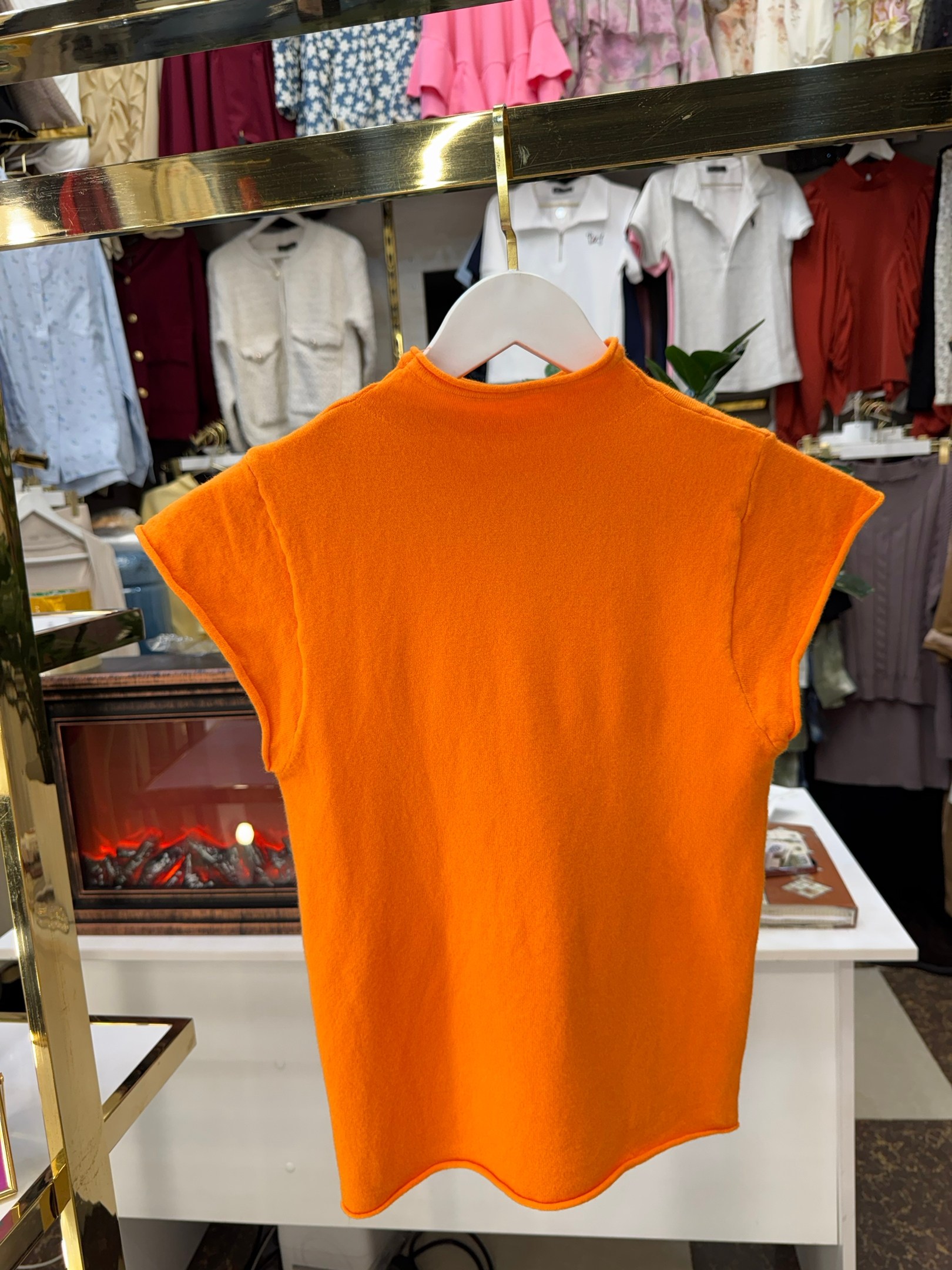 оранжевые жилеты,трикотажный жилет,женский вязаный жилет,свитер жилет,безрукавка