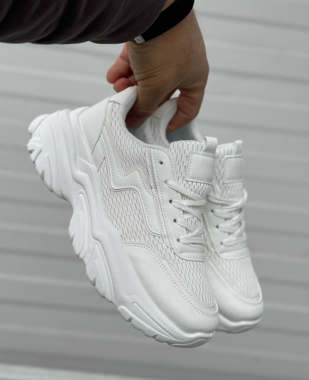 женские кроссовки,кроссовки женские белые,кроссовки белая,женские массивные кроссовки,кроссовки модные