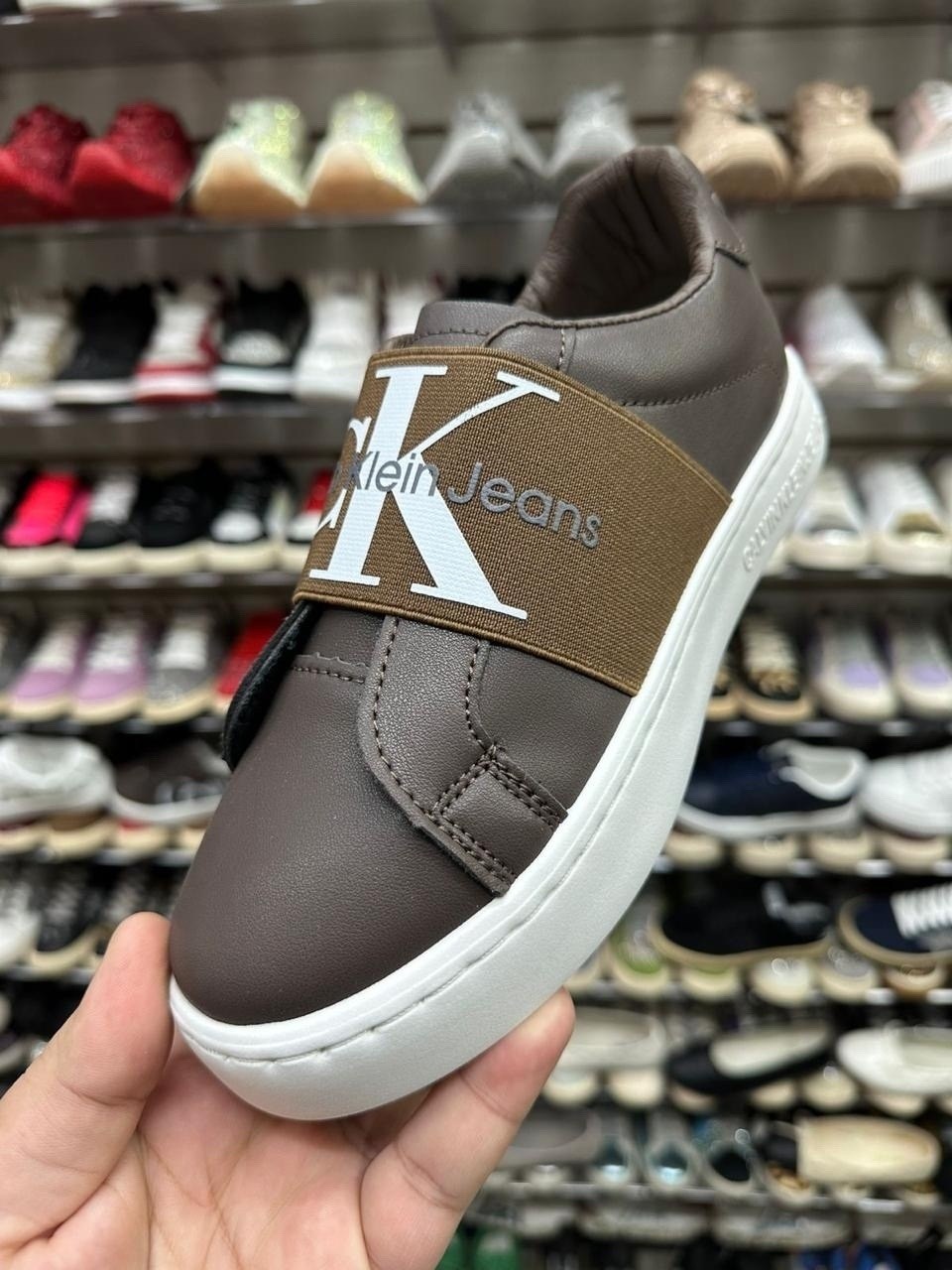 ,кроссовки кельвин кляйн женские бордовые,calvin klein кроссовки женские,модные кроссовки,обуви