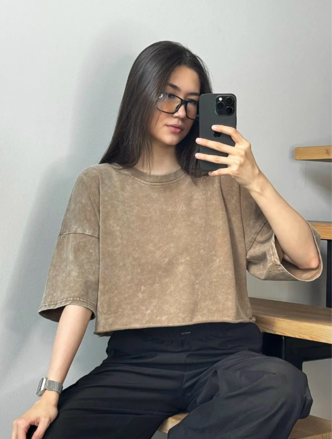 футболка женская укороченная,укороченная футболка,футболки женская,футболка оверсайз укороченная,pimkie-темно серая укороченная футболка acidwash