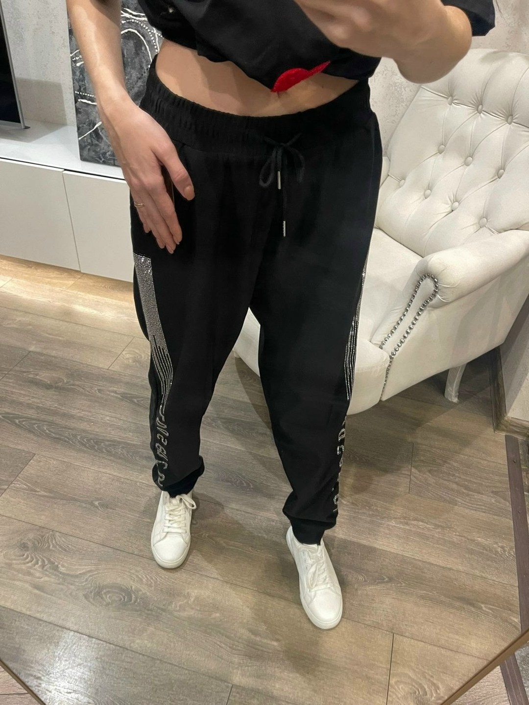 спортивные штаны со стразами,женские спортивные брюки,брюки спортивные,штаны со стразами,брюки со стразами