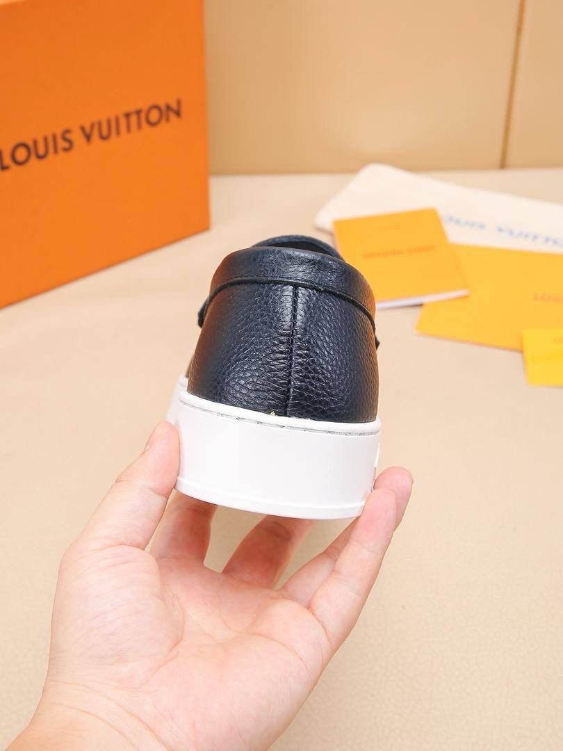 лоферы мужские луи виттон,лоферы louis vuitton,мокасины мужские луи виттон,кожаные мокасины louis vuitton синего цвета,мужские туфли луи виттон