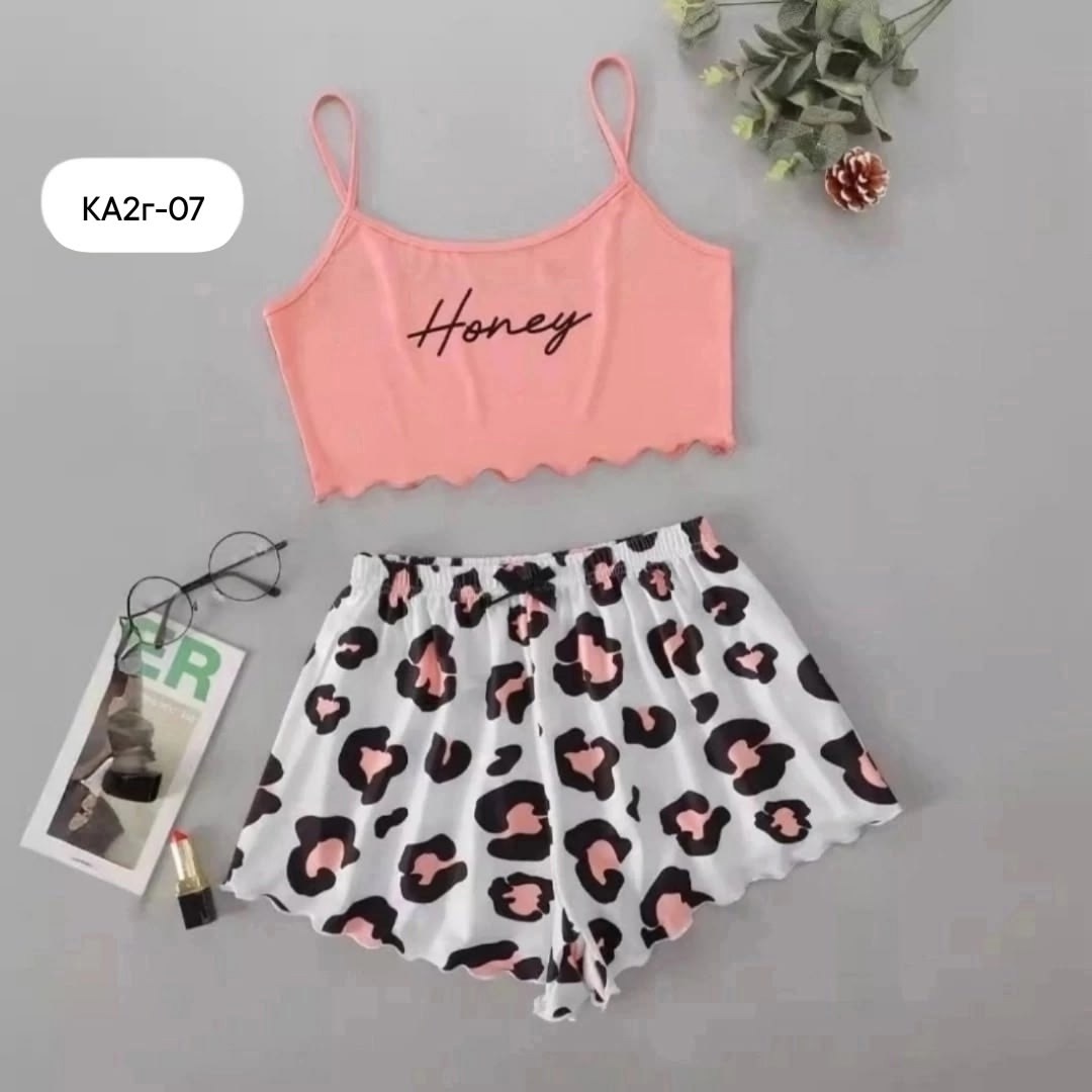 пижама женская с шортами с сердечками,пижама женская,домашняя одежда пижама,пижама женская топ и шорты арт. 1382227,женская пижама комплект