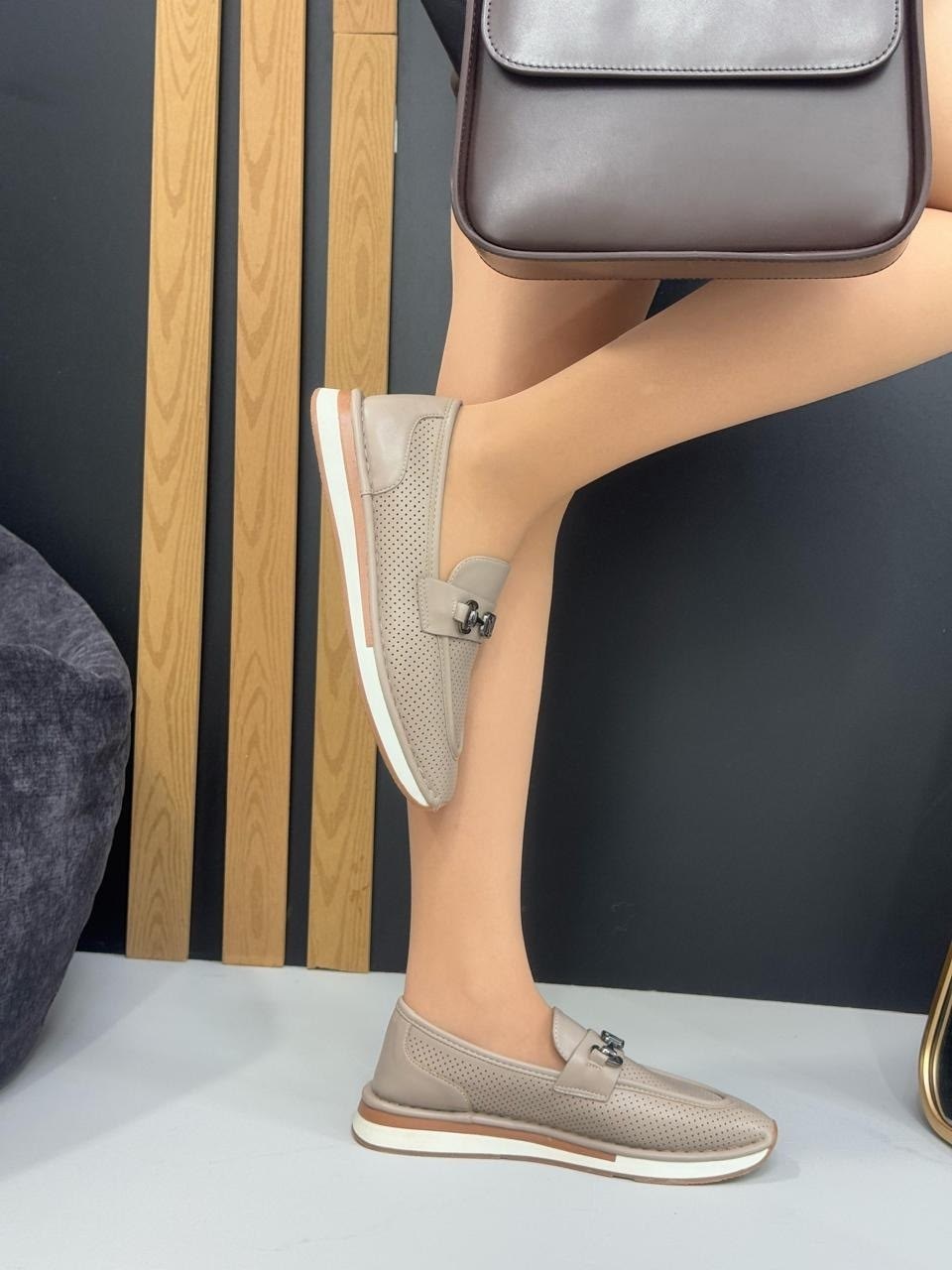 ,лоферы женские,туфли женские,лоферы с перфорацией,женская