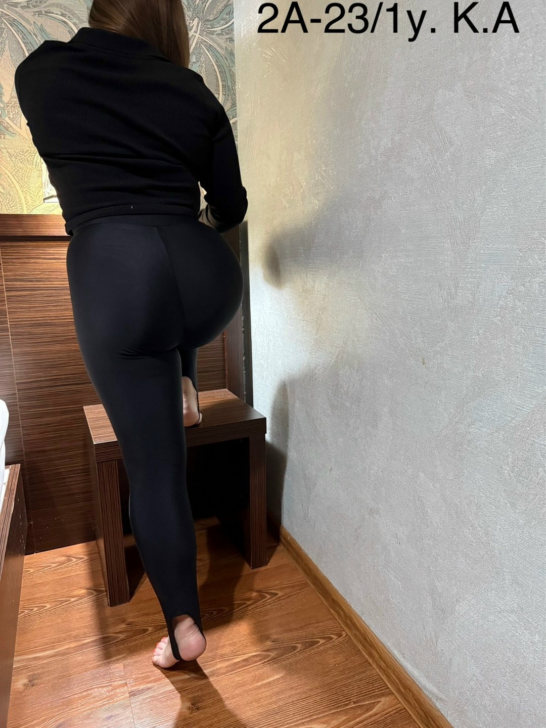 женские легинсы,легинсы со штрипками,кальцедония легинсы со штрипками,легинсы,леггинсы лосины со штрипками