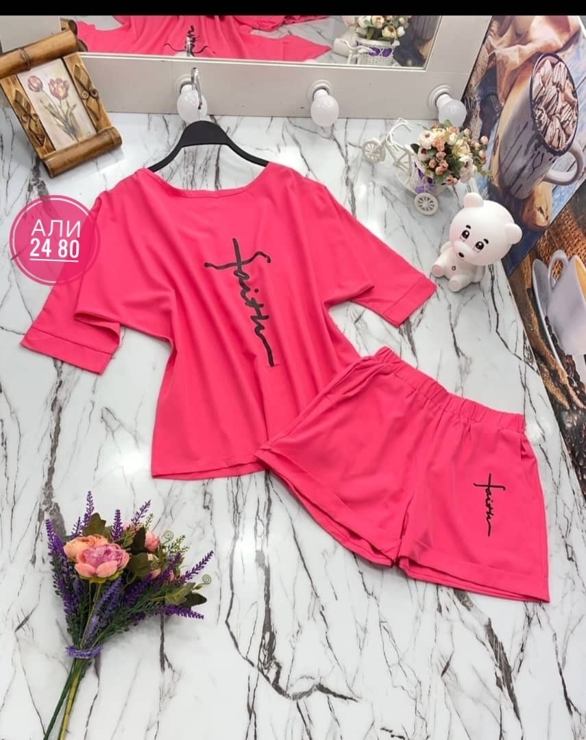 салатовый костюм с шортами,женский спортивный костюм с шортами,костюм с шортами и кофтой,спортивные костюм с шортами,спортивные костюмы женские