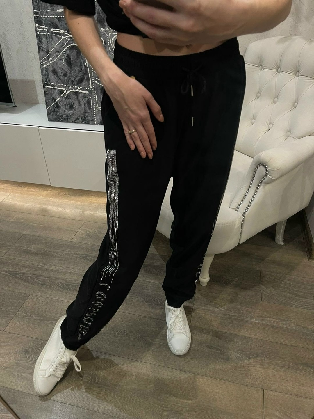 спортивные штаны со стразами,женские спортивные брюки,брюки спортивные,штаны со стразами,брюки со стразами