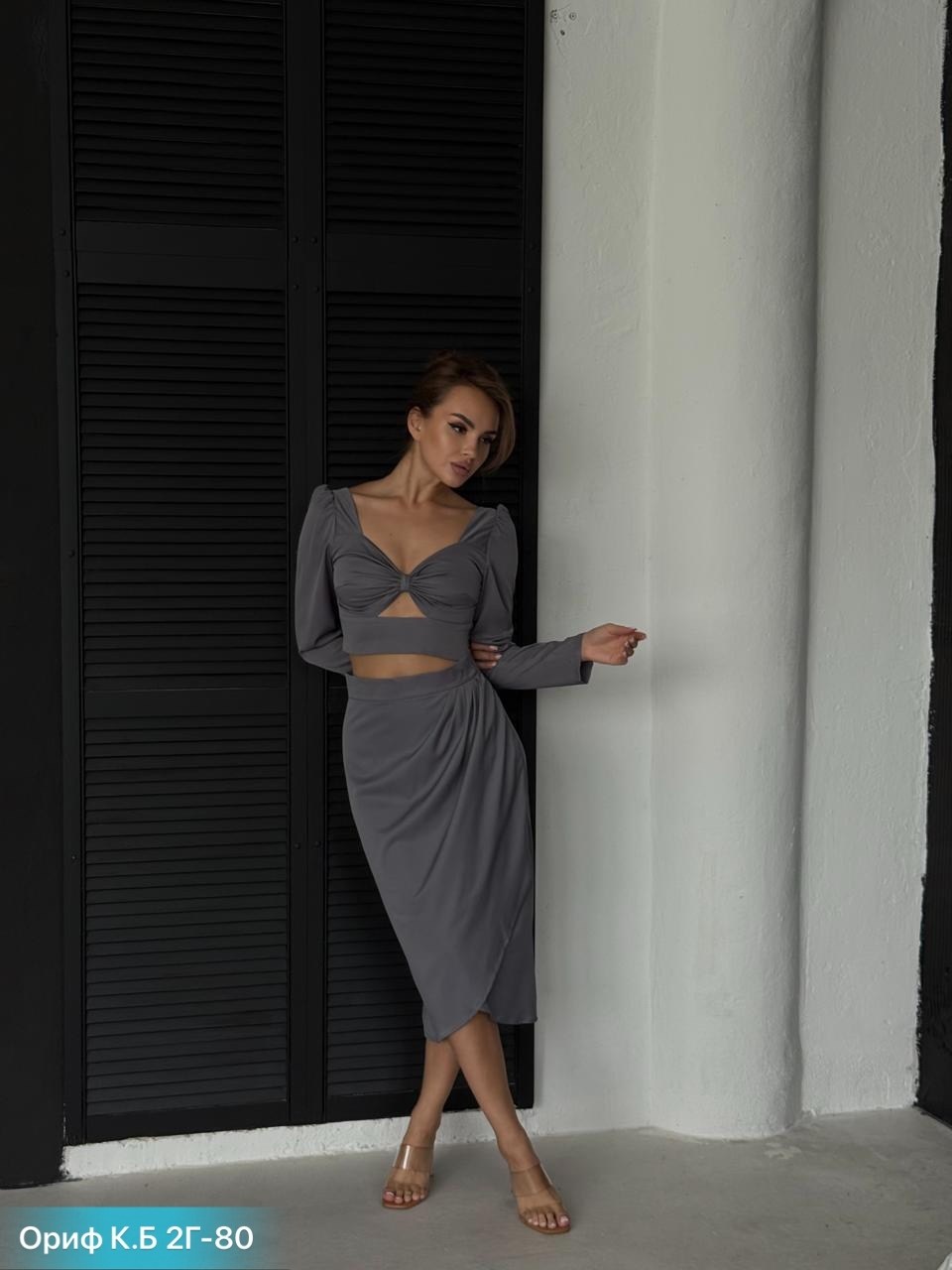 костюм с юбкой,костюм женский,стильные костюмы,костюм классический,блузка женская серый