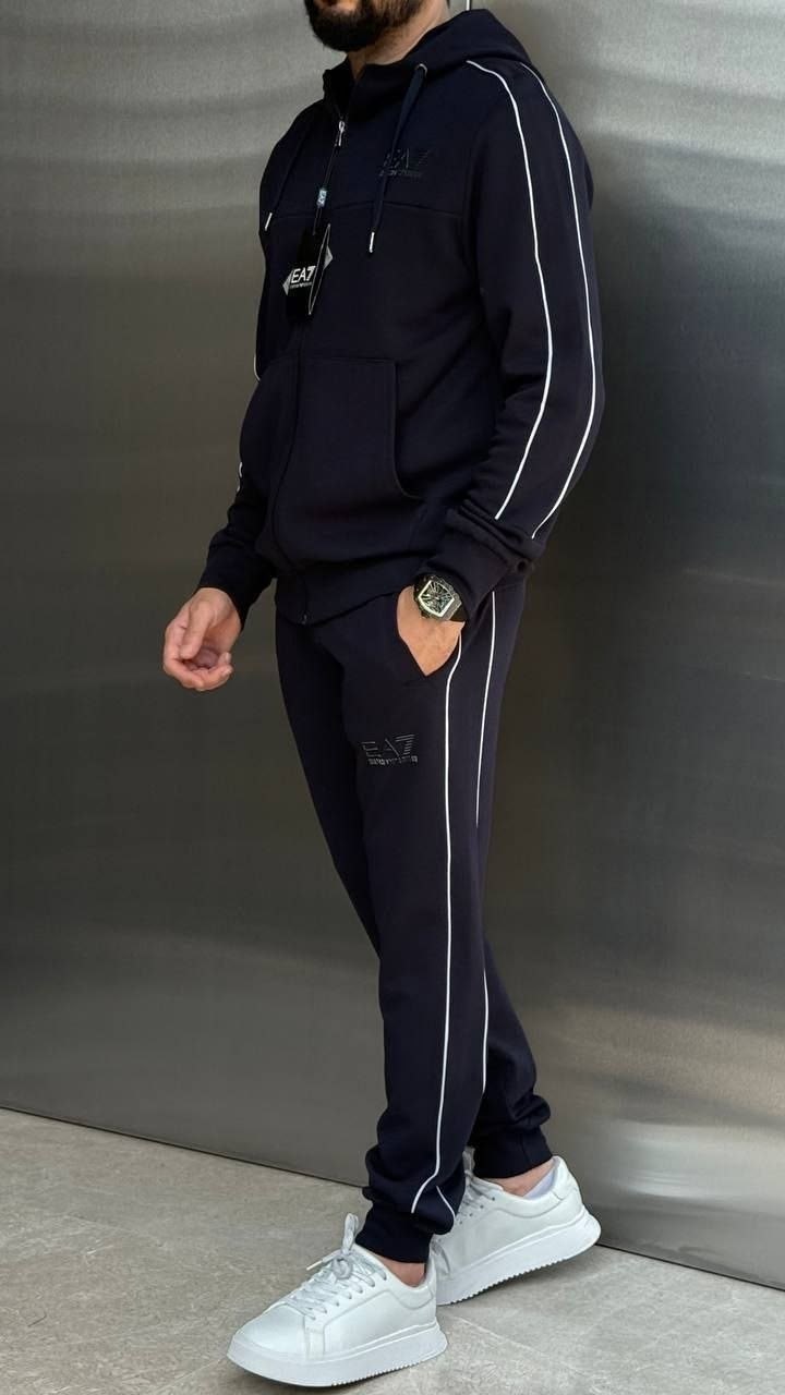 мужской спортивный костюм ea7 emporio armani,костюм эмпорио армани ea7 carbon спортивный костюм мужской,костюм ea7,ea7 спортивный костюм мужской,костюм ea7 emporio armani