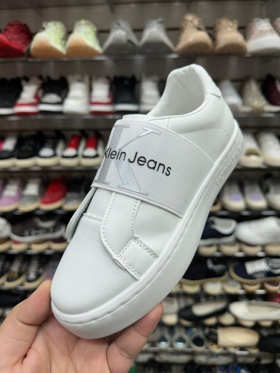 ,кроссовки кельвин кляйн женские бордовые,calvin klein кроссовки женские,модные кроссовки,обуви